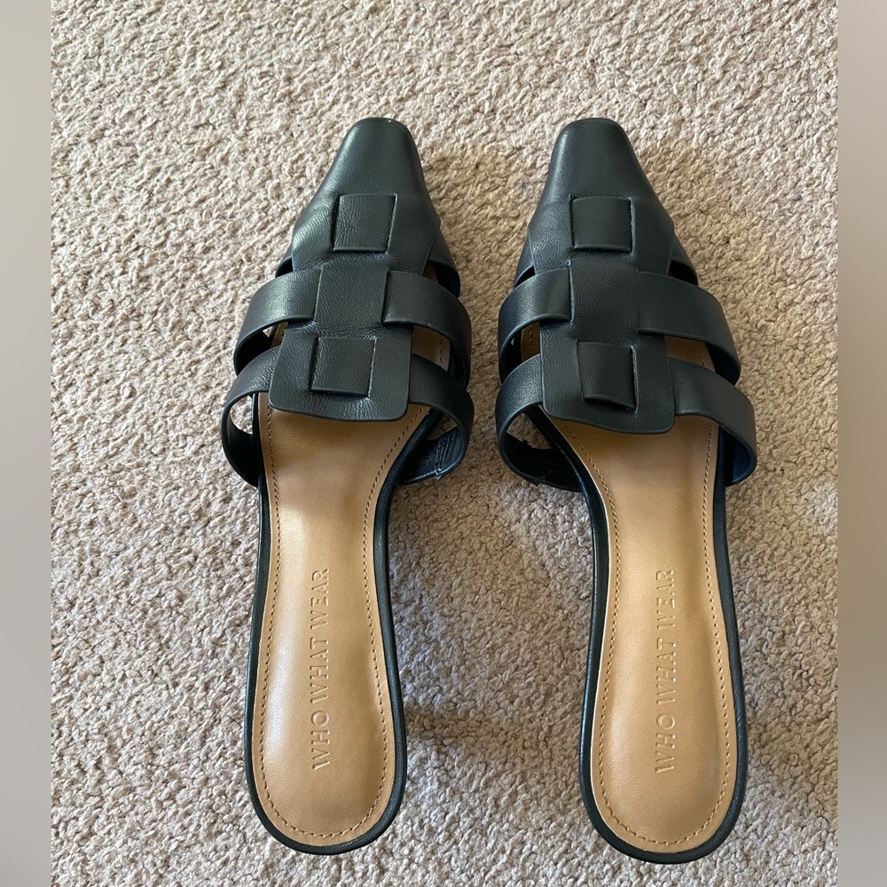 Women’s black heels